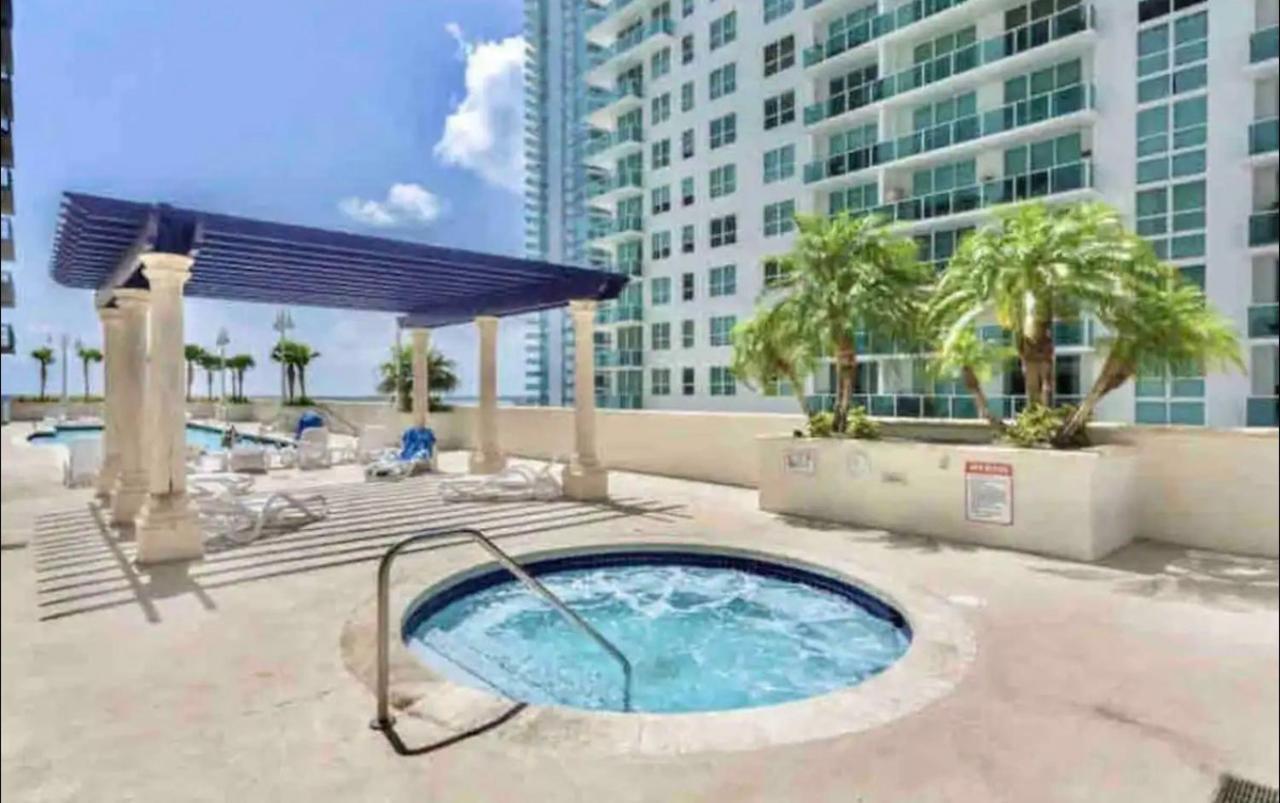 Stunning 2Br Condo Brickell-Waterviews-Freeparking Miami Luaran gambar
